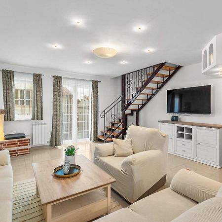 Alba Sanja I Teran Apartment Funtana Luaran gambar