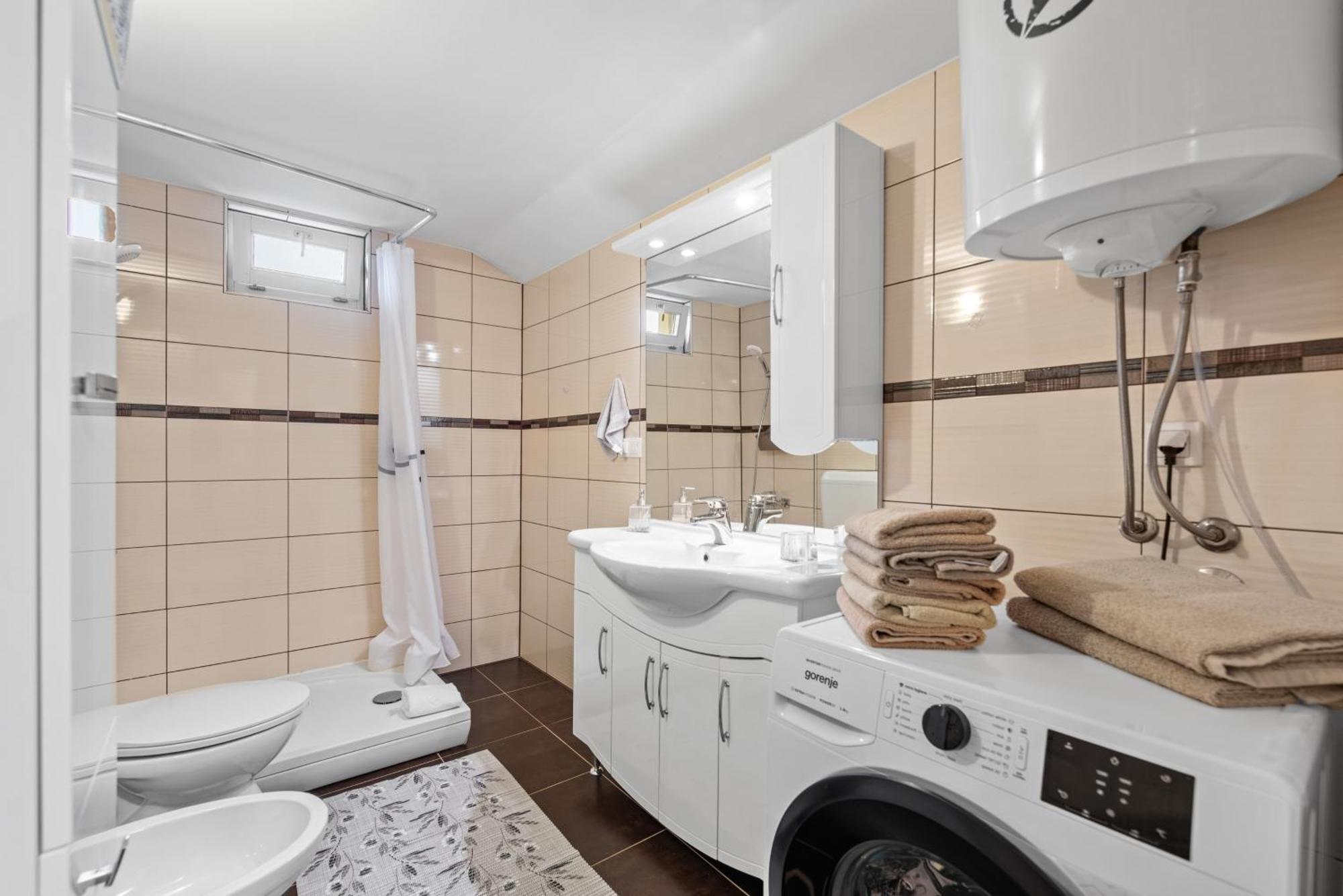 Alba Sanja I Teran Apartment Funtana Luaran gambar